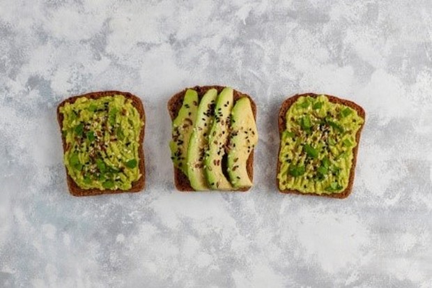 Avocado Toast Avocado Toast merupakan menu sehat diet yang mengenyangkan