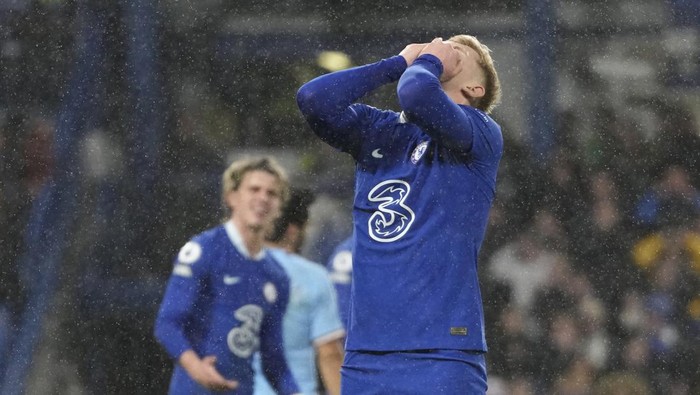 Chelseas Lewis Hall reacts after missing a chance during the English Premier League soccer match between Chelsea and Manchester City at Stamford Bridge stadium in London Thursday, Jan. 5, 2023. (AP Photo/Kirsty Wigglesworth)