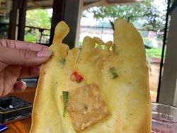 Zonk! 10 Bentuk Gorengan Tak Sesuai Ekspektasi Ini Bikin Elus Dada