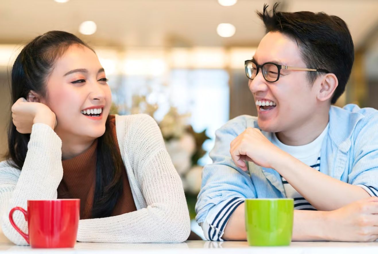 Cara Menarik Perhatian Gebetan Tanpa Terlihat Berlebihan