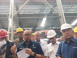 Zulhas Sidak 2.302 Ton Baja Beton Tak Ber-SNI di Tangerang, Mau Dimusnahkan!