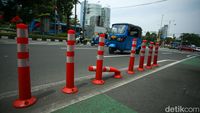 Stick Cone di Salemba Banyak yang Rusak Gegara Ditabrak Pengendara