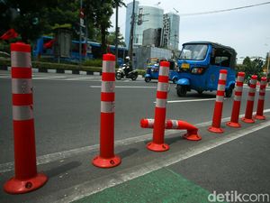 Stick Cone di Salemba Banyak yang Rusak Gegara Ditabrak Pengendara