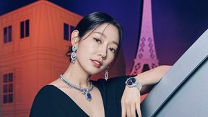 8 Gaya Park Shin Hye Setelah Melahirkan, Tuai Pujian Disebut Body Goals