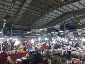 Geliat Bisnis di Pasar Kue Subuh yang Mau Dipindah Mulai 10 Februari