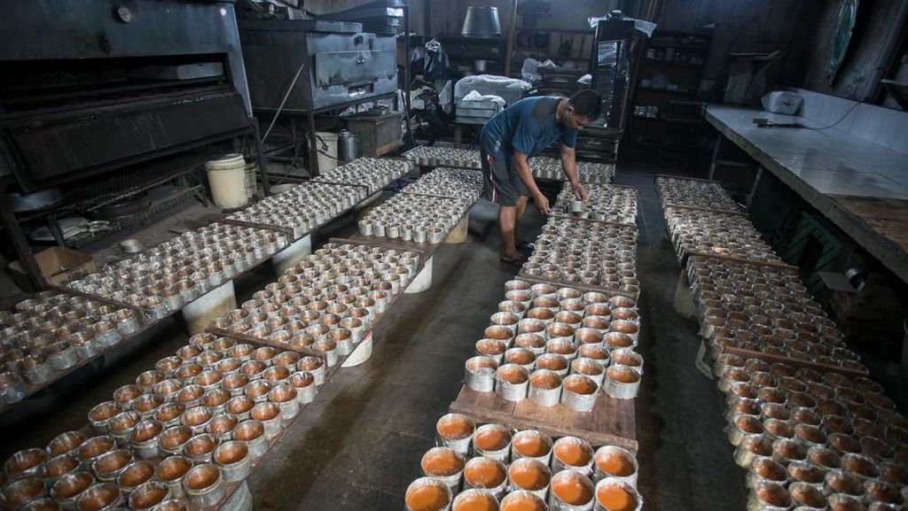 UMKM di Solo Produksi 1.200 Kue Keranjang Per Hari UMKM di Solo Produksi 1.200 Kue Keranjang Per Hari