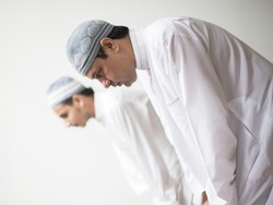 Makna Bacaan Sholat Fardhu, Muslim Pahami Ya!