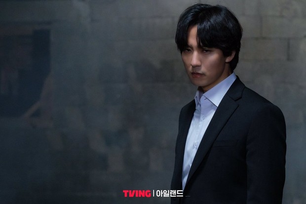 Still Cut Kim Nam Gil / Foto : twiter.com/tvingdotcom