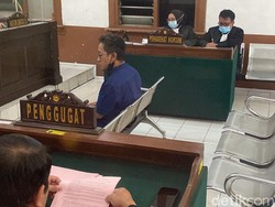 Kekecewaan Teddy Usai Dituntut 2 Tahun Bui di Kasus Penggelapan Aset