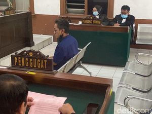 Kekecewaan Teddy Usai Dituntut 2 Tahun Bui di Kasus Penggelapan Aset Kekecewaan Teddy Usai Dituntut 2 Tahun Bui di Kasus Penggelapan Aset