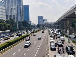 Truk Kecelakaan di Gatsu Penyebab Macet Parah Dievakuasi, Lalin Kini Lancar