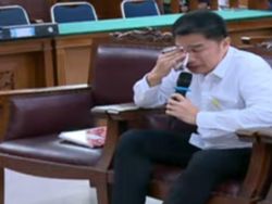 Tumpah Air Mata AKBP Arif Rachman Cerita Ketakutannya terhadap Sambo
