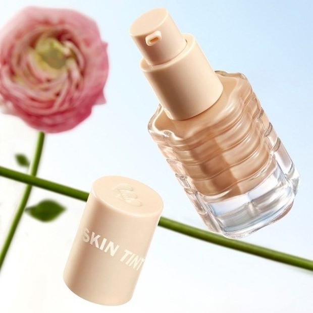 BNB Barenbliss Korean Bloomatte Light It Up Skin Tint Foundation