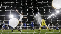 Fulham menambah gol lewat Carlos Vinicius pada menit ke-73. Laga tuntas untuk kemenangan tim tuan rumah 2-1. Peter Cziborra/Action Images/Reuters  