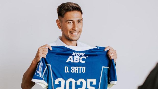 Daisuke Sato memperpanjang kontraknya bersama Persib Bandung.
