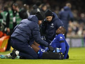 Badai Cedera Chelsea Makin Parah, Kini Giliran Zakaria Badai Cedera Chelsea Makin Parah, Kini Giliran Zakaria