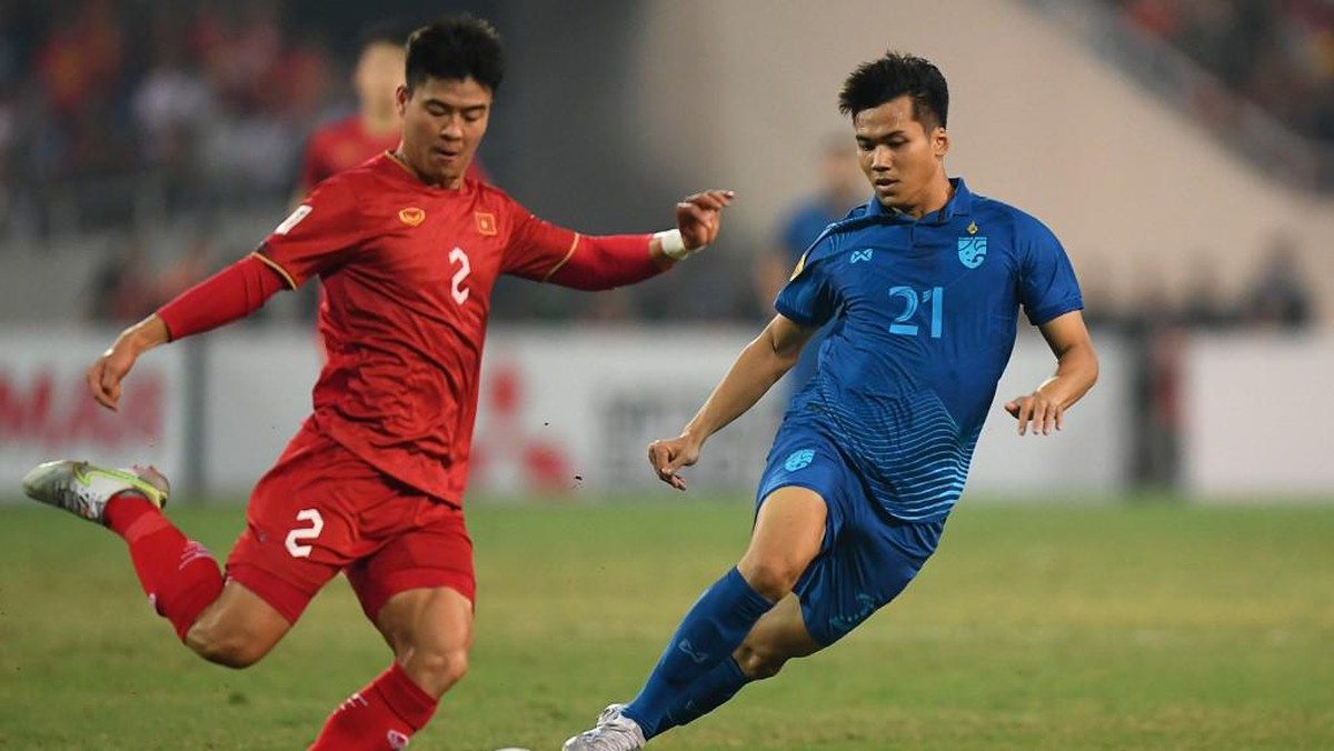 Vientnam bermain imbang 2-2 dengan Thailand di leg pertama final Piala AFF 2022 (Foto: AFP/NHAC NGUYEN)