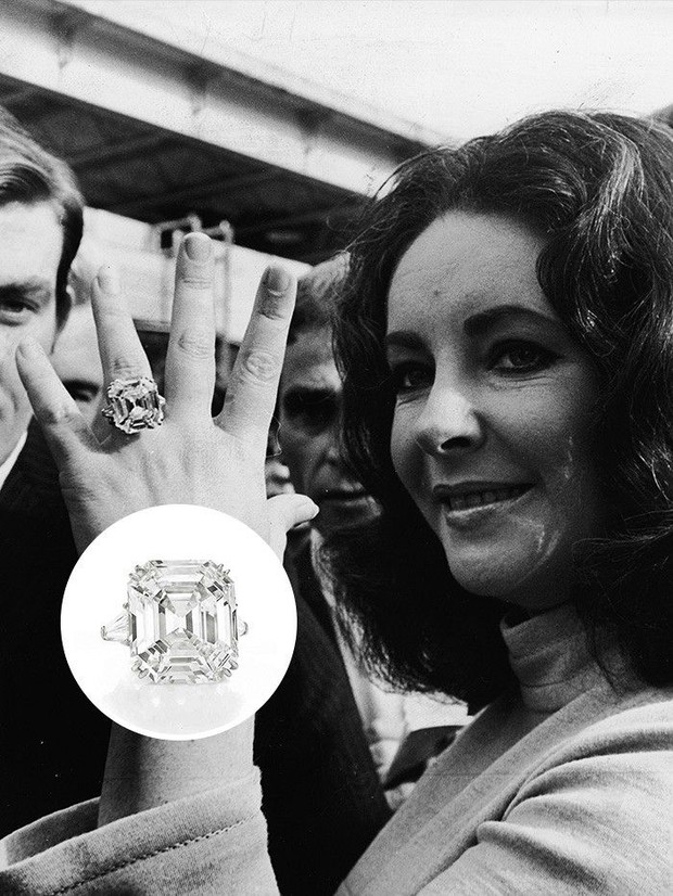 Cincin tunangan berlian Elizabeth Taylor/