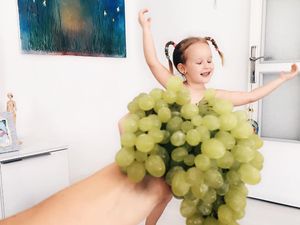 Gemas! 10 Gaun Cantik Ini Dibuat dari Buah dan Sayuran yang Bisa Dimakan