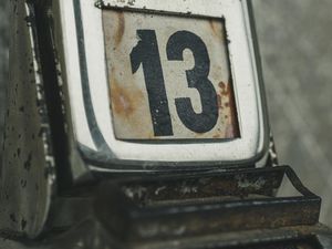 Seputar Friday The 13th: Penjelasan, Awal Mula hingga Mitosnya Seputar Friday The 13th: Penjelasan, Awal Mula hingga Mitosnya