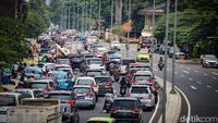 Jalan Pangeran Antasari Arah Pasar Cipete Selatan Macet Siang Ini