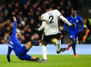 Momen Joao Felix Tekel Tete, Berujung Kartu Merah