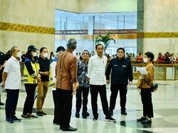 Jokowi Tinjau Kesiapan Venue KTT ASEAN 2023 di JCC