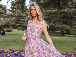 Wanita Terobsesi Parfum, Koleksi 400 Botol Sampai Dipakai Saat Tidur