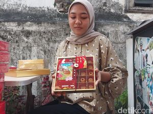 Produsen Kue Keranjang di Kota Malang Kebanjiran Order Jelang Imlek Produsen Kue Keranjang di Kota Malang Kebanjiran Order Jelang Imlek