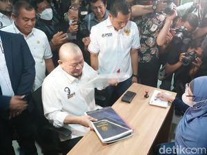 La Nyalla Daftar Calon Ketua Umum PSSI