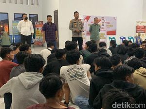Polisi Pulangkan 68 Mahasiswa UHN yang Bentrok di Medan