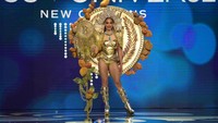 7 Potret Miss El Salvador Viral Pakai Kostum Bitcoin di Miss Universe 2022