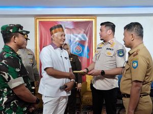 Cerita Pimpinan Aliran Bab Kesucian Sambut Bupati Gowa 2 Pistol di Pinggang Cerita Pimpinan Aliran Bab Kesucian Sambut Bupati Gowa 2 Pistol di Pinggang