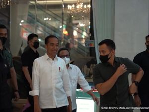 Jokowi ke Mal Kokas Malam-malam Bikin Kaget Pengunjung