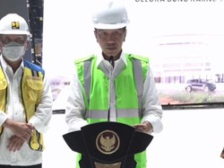 Jokowi Resmikan Tutup Atap Stadion Piala Dunia Basket 2023