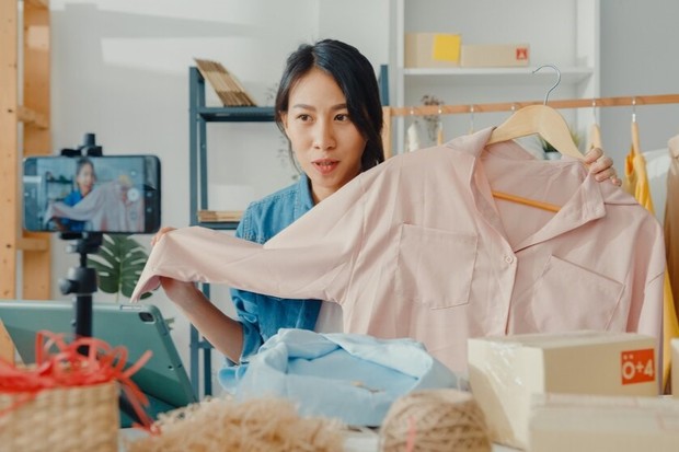 Perluas jangkauan konsumen dengan memanfaatkan berbagai saluran untuk mempromosikan produk milikmu.