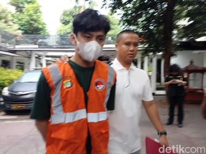 Revaldo Pernah Bertemu dengan Ammar Zoni saat Rehabilitasi, Bicarakan Hal Ini Revaldo Pernah Bertemu dengan Ammar Zoni saat Rehabilitasi, Bicarakan Hal Ini