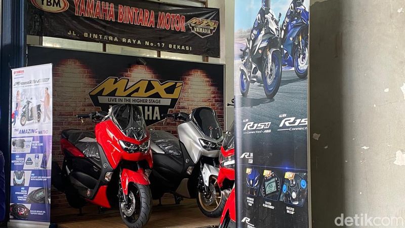 Yamaha NMax di dealer Bekasi Barat.