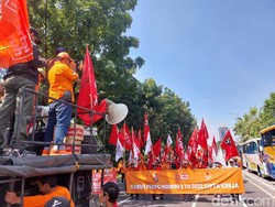 Serikat Pekerja PLN dkk Gugat ke MK Minta Perppu Ciptaker Dibatalkan