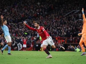 Ten Hag Akui Gol Kontroversi Fernandes Membingungkan Pertahanan Man City