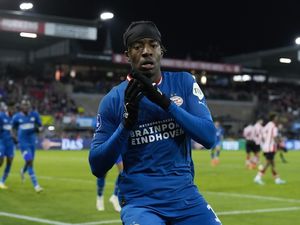 Chelsea Belanja Terus! Kini Incar Winger Muda PSV Ini