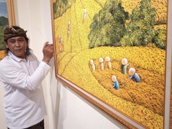 Pelukis Komang Bayu Kembangkan Teknik Pecut Lidi