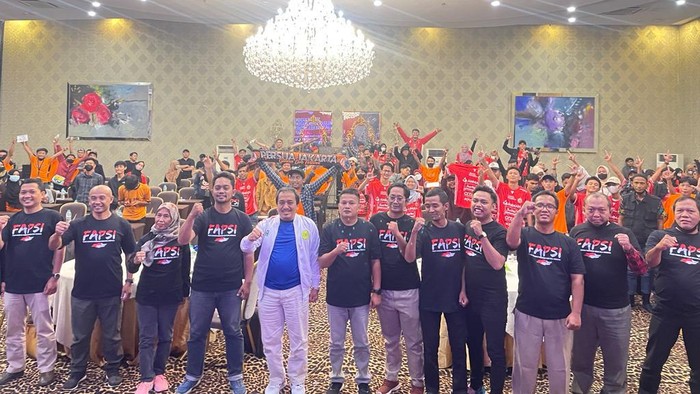 Upaya Mendorong Revolusi Sepakbola Indonesia Forum Akademisi Penggemar Sepak Bola Indonesia (FAPSI) memberikan kontribusi berupa gagasan dan kajian untuk revolusi sepak bola Indonesia.