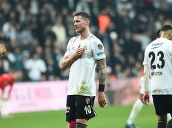 Weghorst Datang, Lengkap Sudah Lini Serang Setan Merah