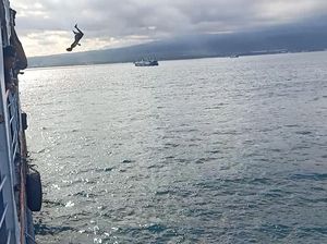 Cuan Anak Logam di Selat Bali Cuan Anak Logam di Selat Bali