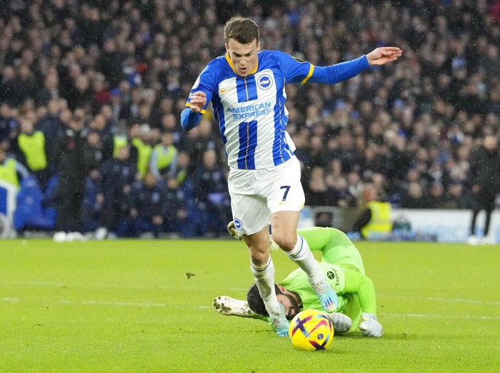 CORRECTS RESULT - NO PENALTY GIVEN   Brightons Solly March in action during the English Premier League soccer match between Brighton and Liverpool at the Falmer Stadium in Brighton, England, Saturday, Jan. 14, 2023. (AP Photo/Frank Augstein)