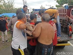 Kecelakaan Beruntun 3 Kendaraan Tewaskan Pemotor di Tulungagung Kecelakaan Beruntun 3 Kendaraan Tewaskan Pemotor di Tulungagung