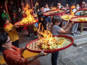 Melihat Prosesi Ritual Sang-Sin di Semarang