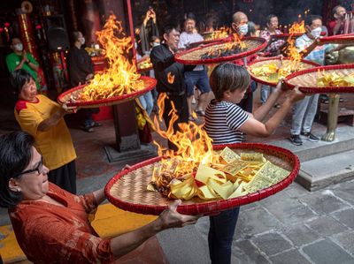 Melihat Prosesi Ritual Sang-Sin di Semarang