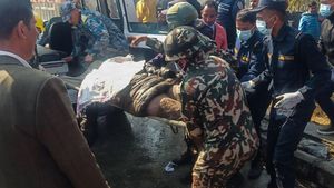 Proses Evakuasi Korban Pesawat Jatuh di Nepal yang Tewaskan 67 Orang